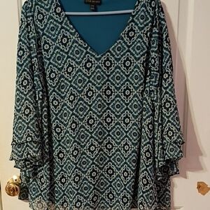 Lane Bryant Teal Geometric V-Neck Top